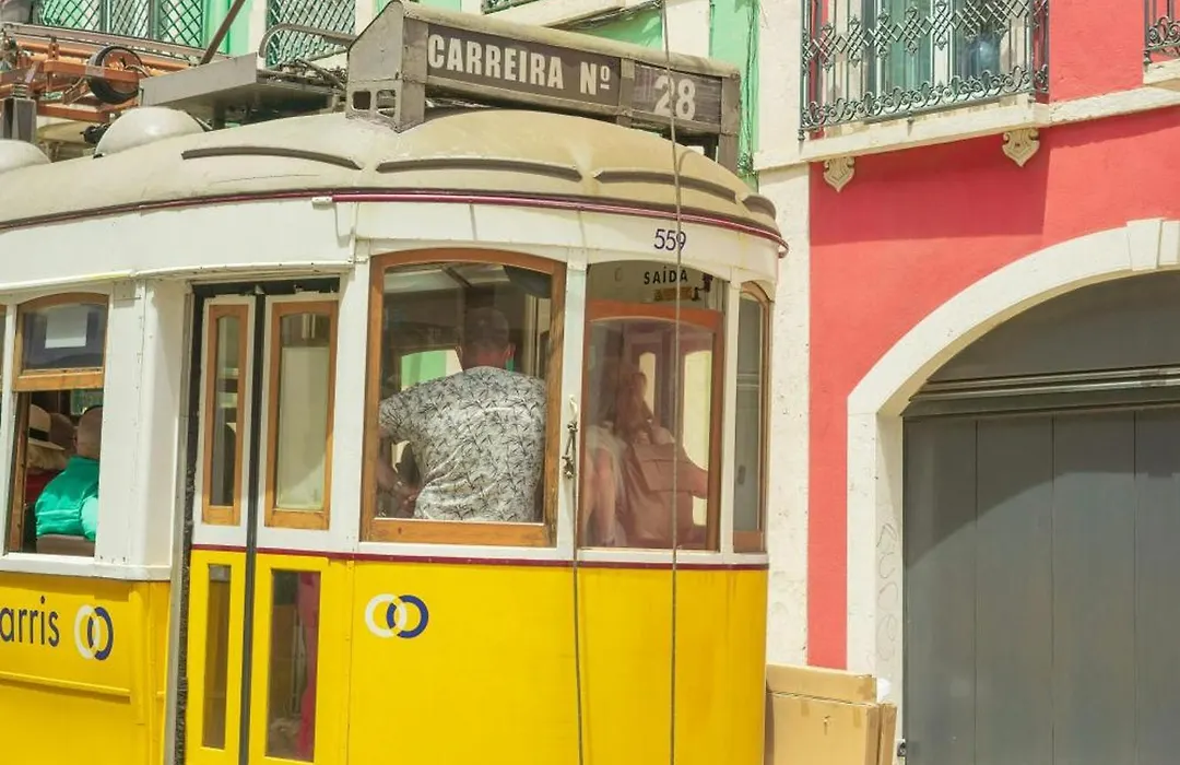 Lisbon Dreams Estrela Suites-1