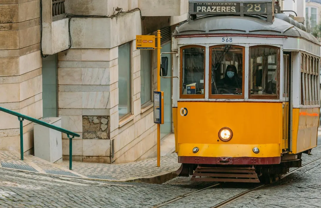 Lisbon Dreams Estrela Suites-1